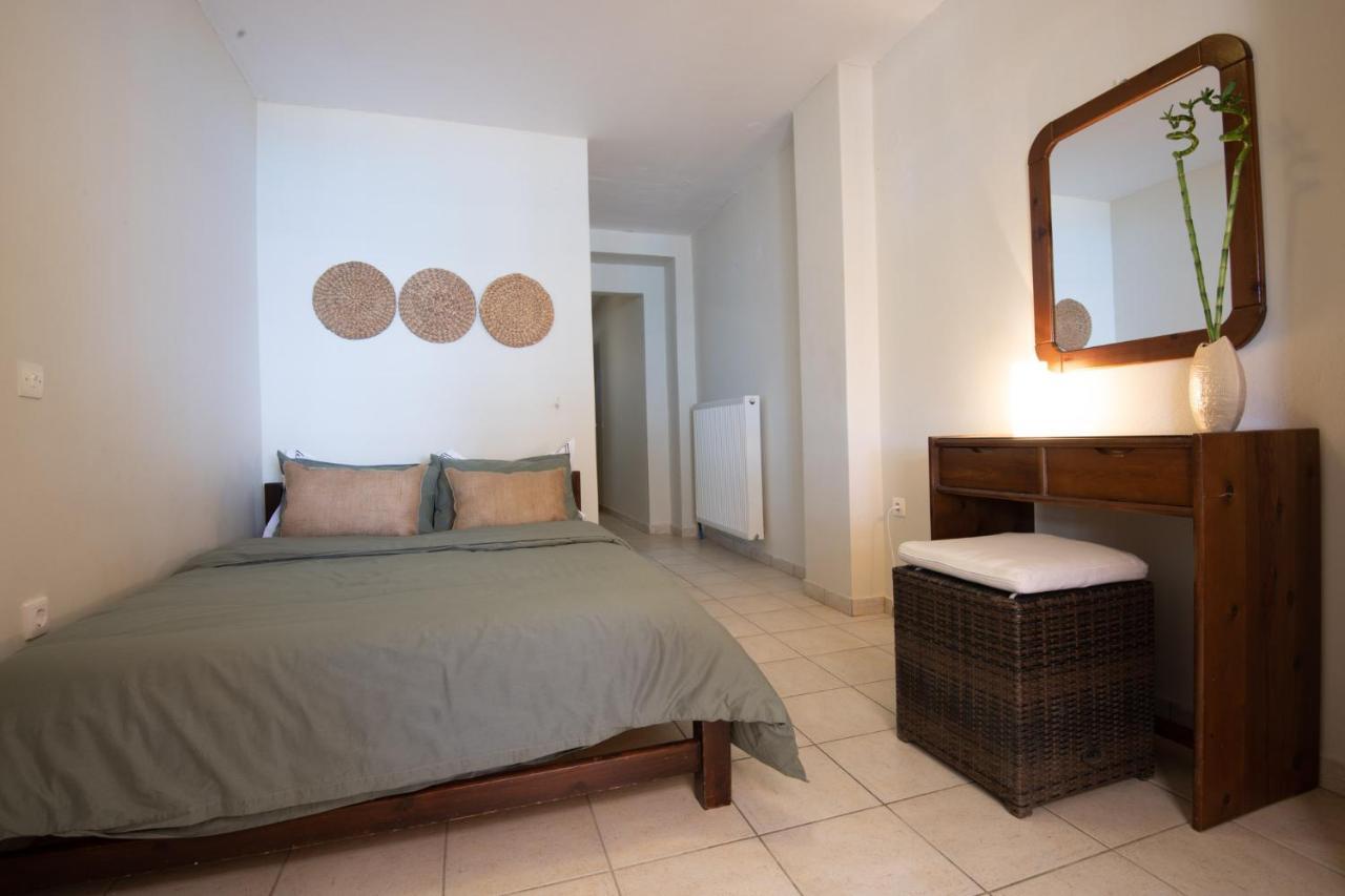 Puerto Seaside Rooms Akhladherí エクステリア 写真