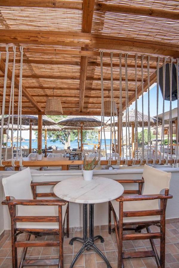 Puerto Seaside Rooms Akhladherí エクステリア 写真