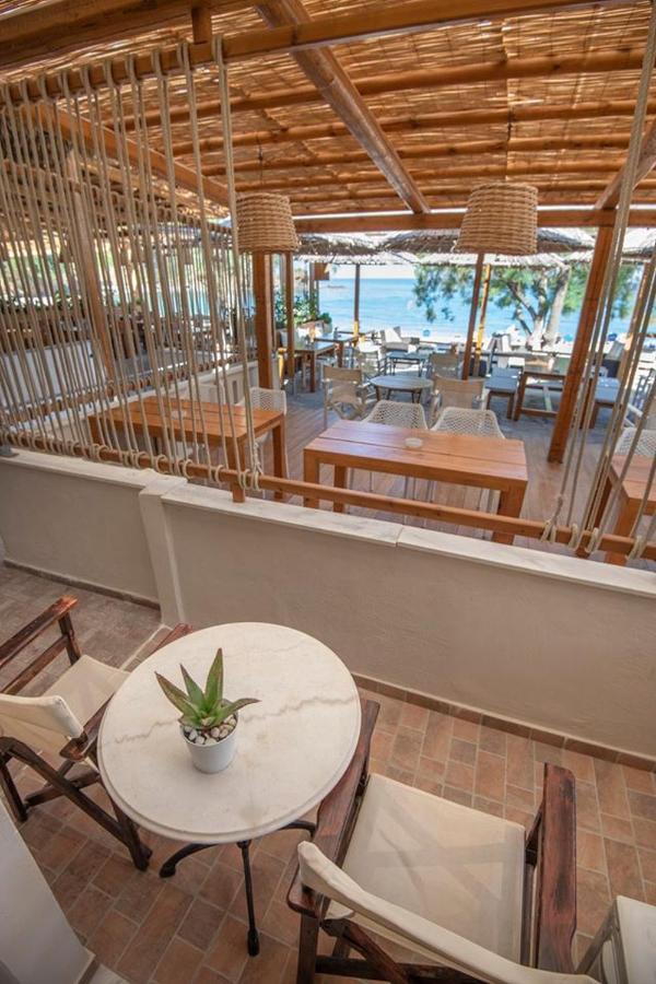 Puerto Seaside Rooms Akhladherí エクステリア 写真