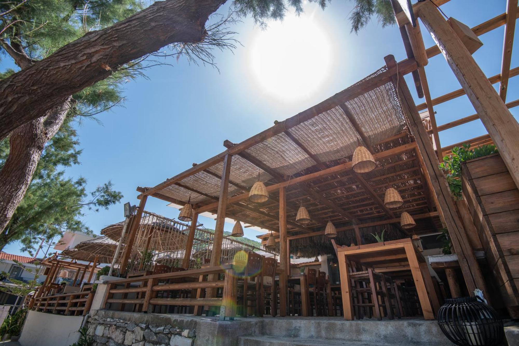 Puerto Seaside Rooms Akhladherí エクステリア 写真