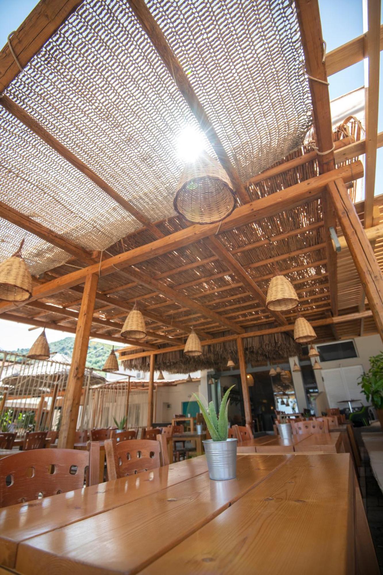 Puerto Seaside Rooms Akhladherí エクステリア 写真